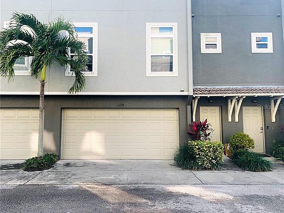 2nd image of 3228 Marcellus Cir