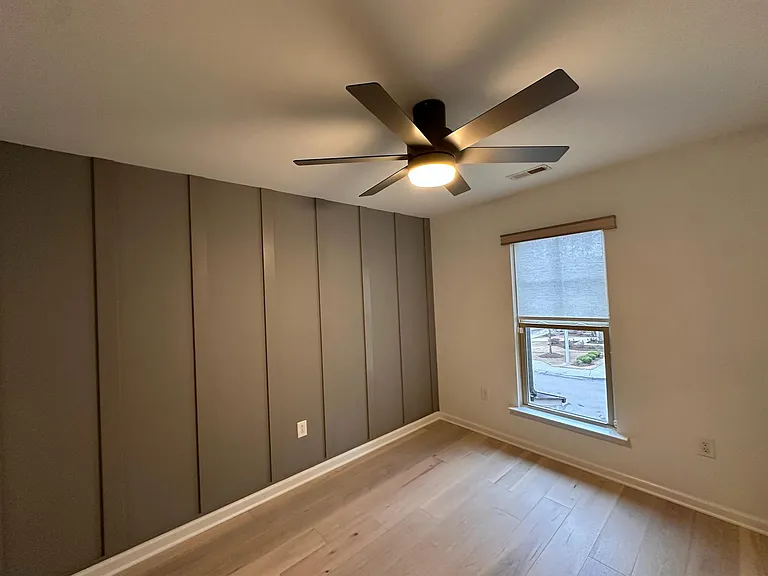 706 Denhoff Dr — Photo 53