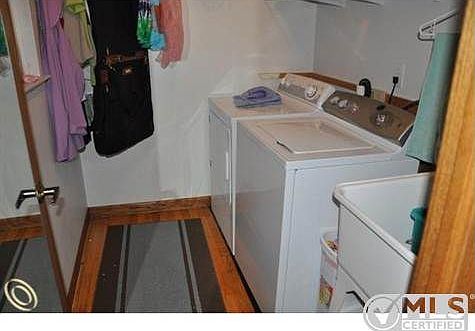 1st floor laundry.JPG