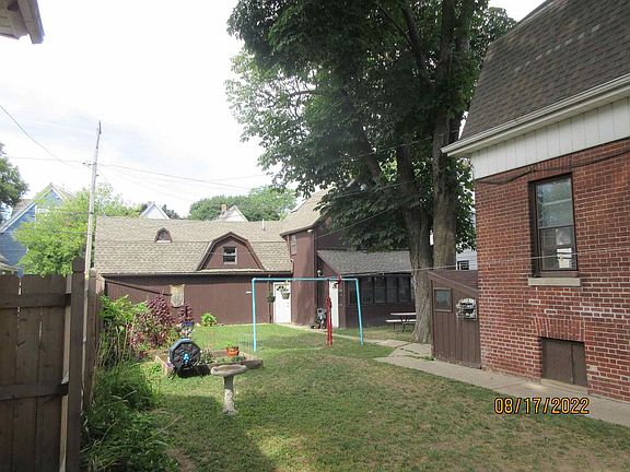 3rd image of 2443 N Pierce St #2443B
