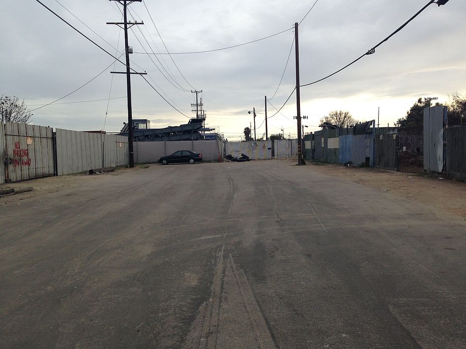 1st image of 729 N Banning Blvd