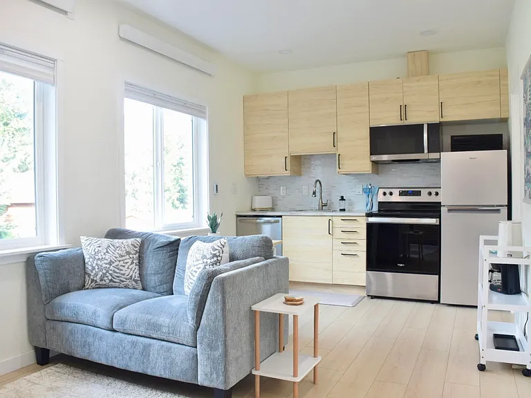 1119 Slim Williams Way #B — Photo 2