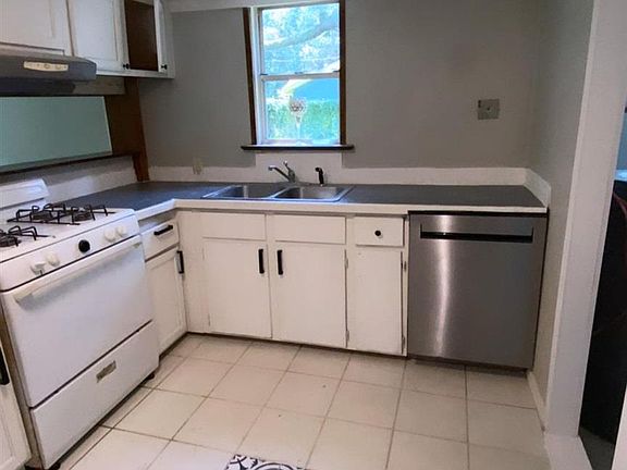 5th image of 739 Citrus St