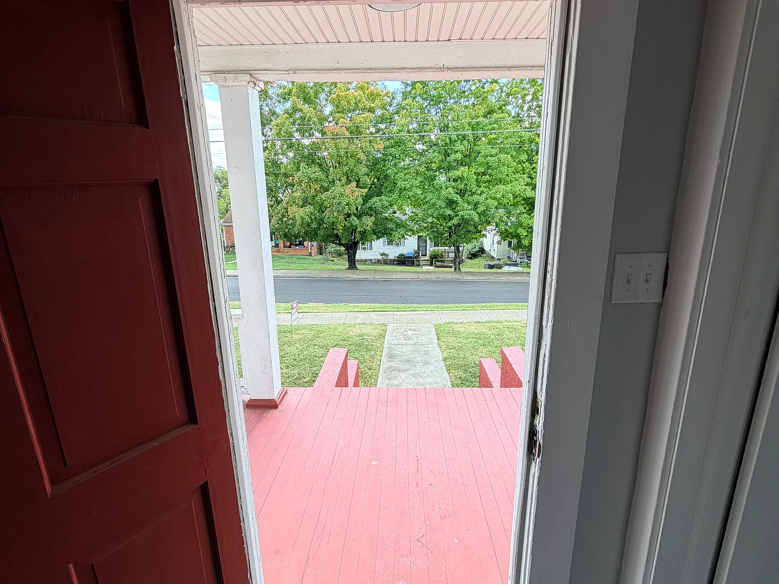 3 bed, 6996 sqft, $1,400 — Photo 4