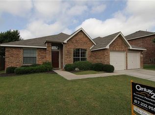 9605 Fox Hill Dr, Fort Worth, TX 76131