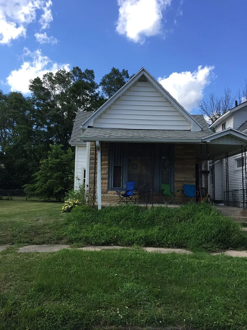 940 Udell St photo 1
