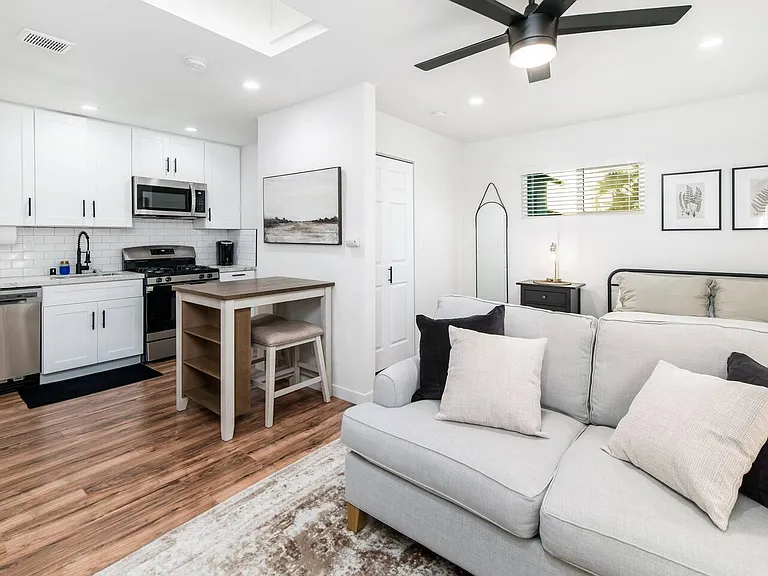 5207 Solola Ave — Photo 7
