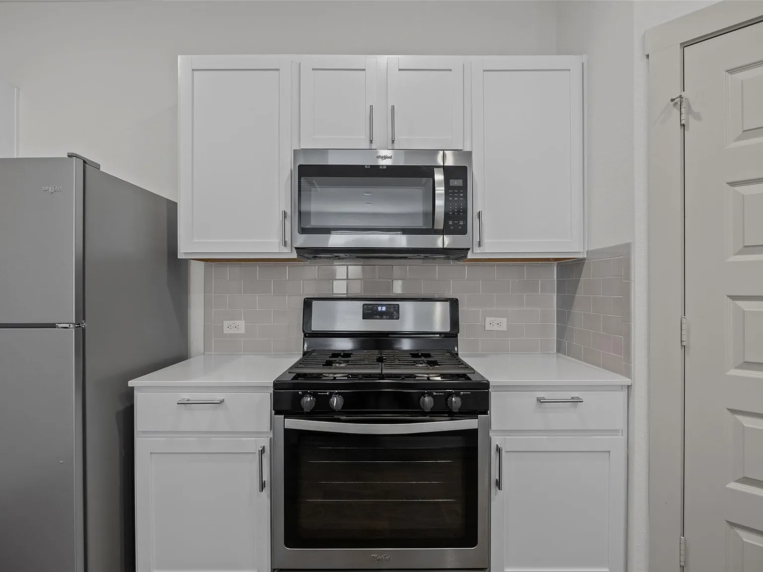 4 bed, 2.0 bath, 1855 sqft, $2,100 — Photo 4