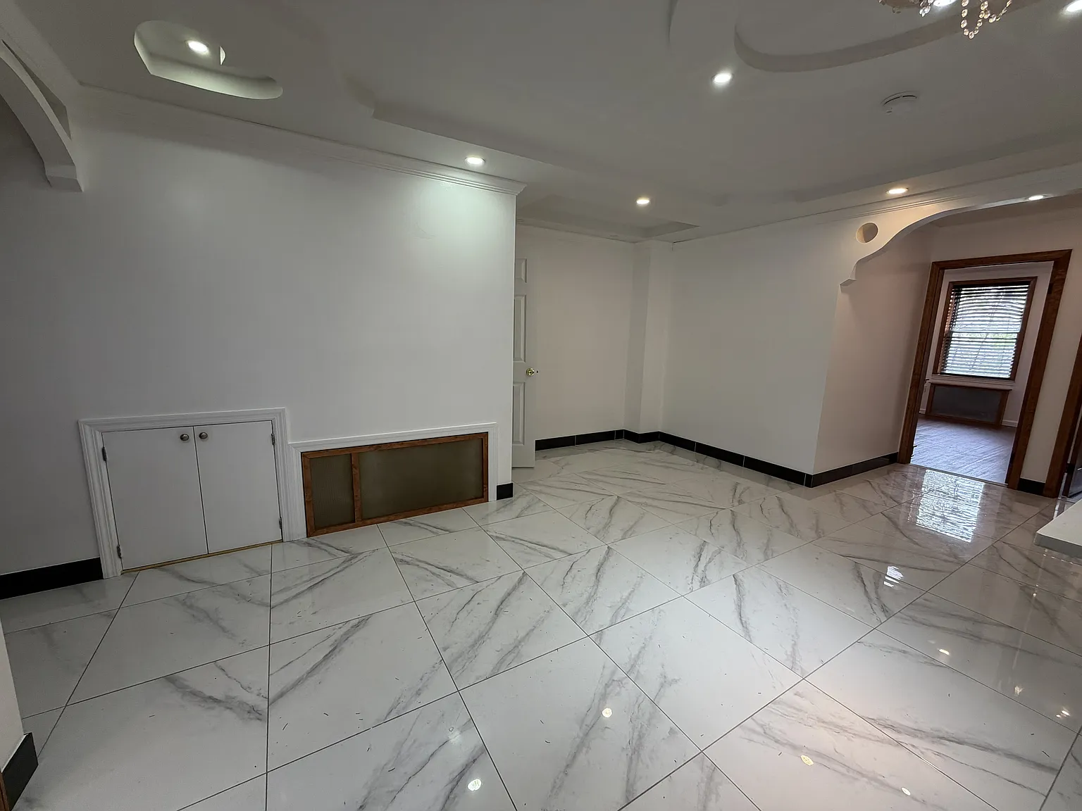 2 bed, 1100 sqft, $3,100 — Photo 4