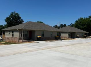 55 S Adams St, Charleston, AR 72933