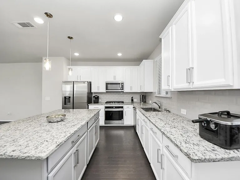 3402 Avondale View Dr — Photo 11