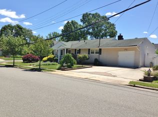 144 Ira Rd, Syosset, NY 11791