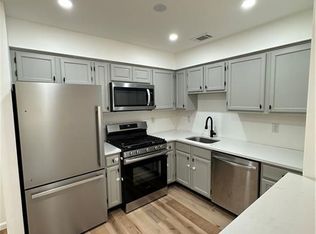 1432 Waterford Dr, Edison, NJ 08817