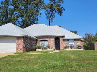387 Kings Ridge Cir, Brandon, MS 39047