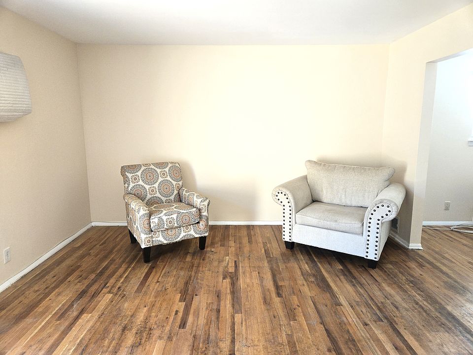 1st image of 48 Elissa Ln #2