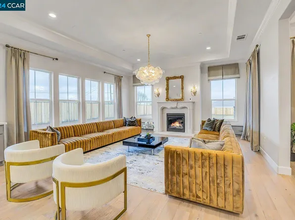 5020 Neroly Rd, Oakley, CA 94561