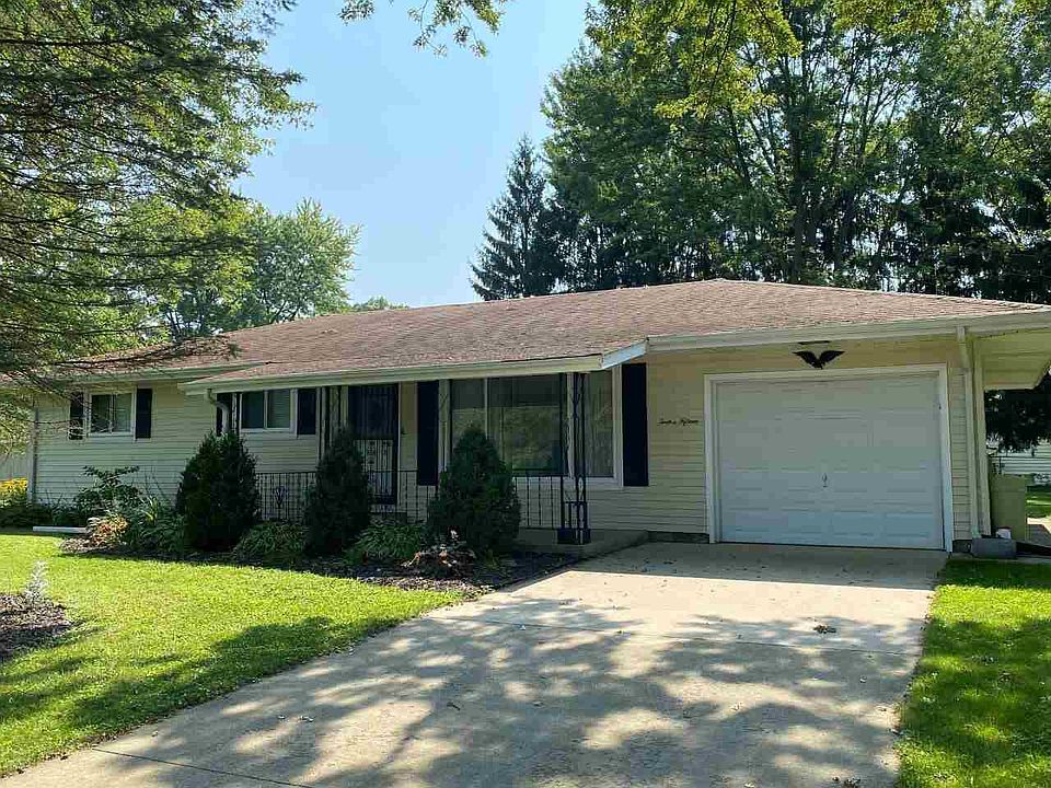 1st image of 1215 Crescent Dr
