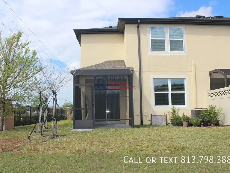 2454 Stapleford Pl — Photo 3