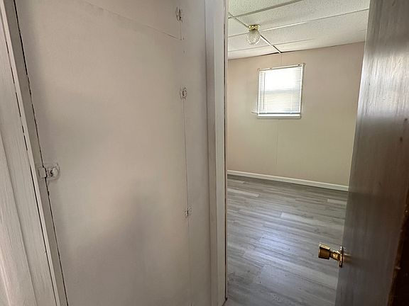 4th image of 762 Shoshone Ave