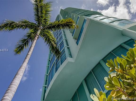 4th image of 6000 Indian Creek Dr #5B