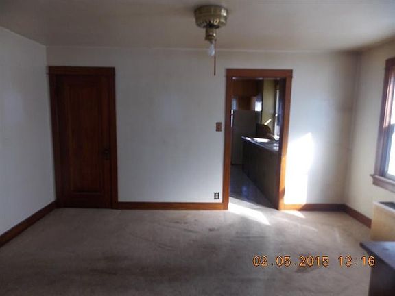 5th image of 936 Watervliet Ave