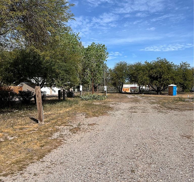 1st image of 1701 E Laguna Rd