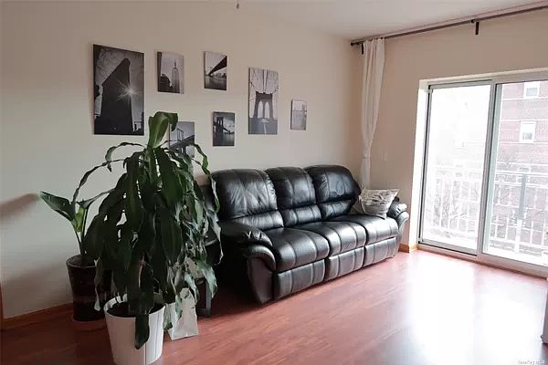 1st image of 112-45 39th Ave #4C
