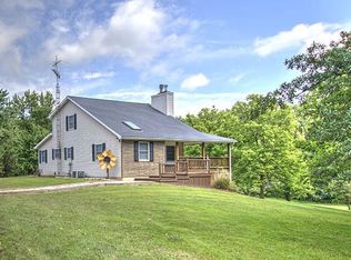 9822 Cabin Rd, Argenta, IL 62501