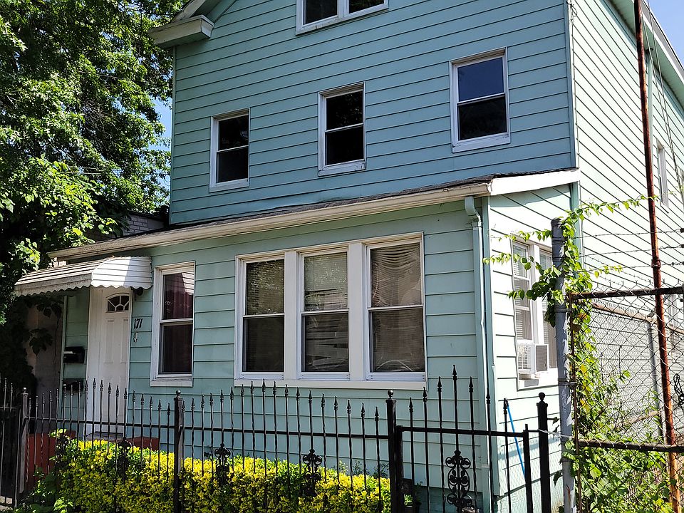 1st image of 171 Sylvan Ave Floor 2