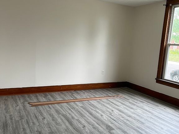 3rd image of 1520 Grove St #1520