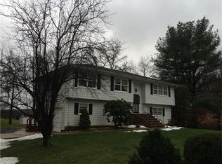 94 Bergen Mills Rd, Monroe Township, NJ 08831