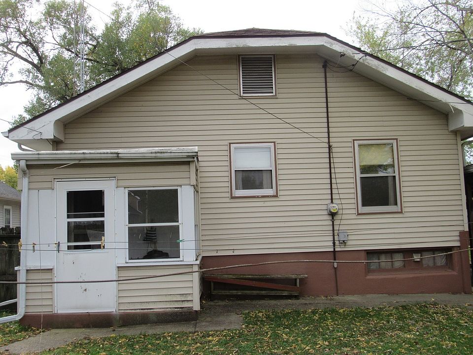 2nd image of 1352 Huron St
