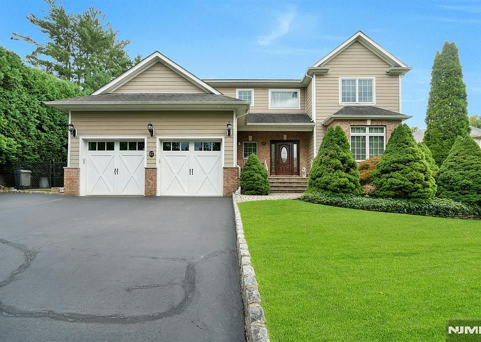 1st image of 87 Linden Ave