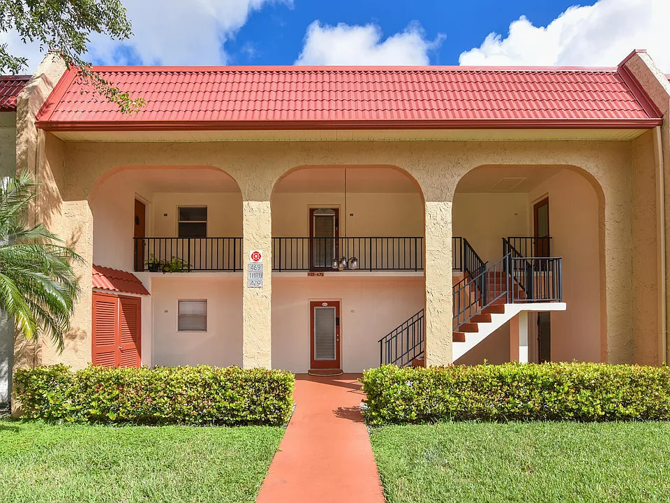 477 Lake Dora Dr
