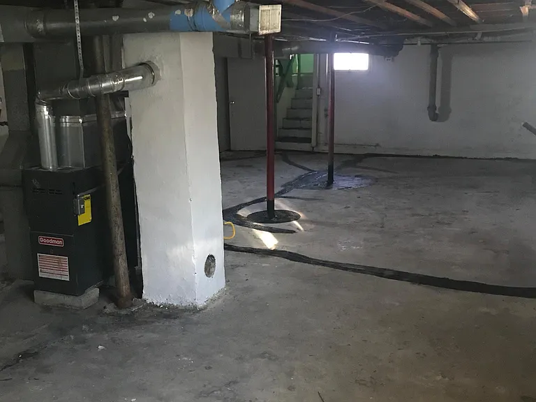 2077 E Schumacher St — Photo 11