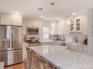 407 Bernice Dr, Bayport, NY 11705