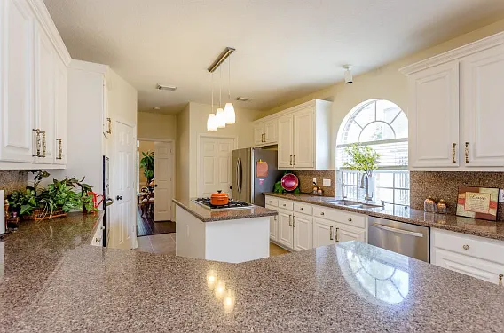 3206 Oakland Dr — Photo 6