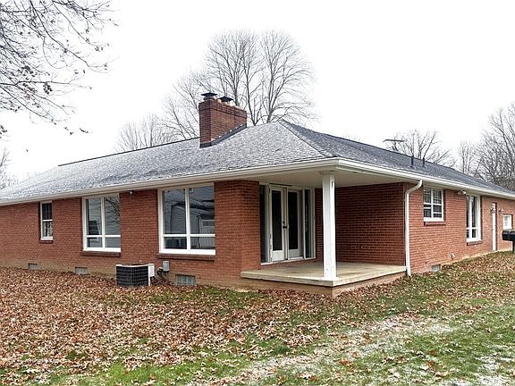 2nd image of 2985 Palisades Dr