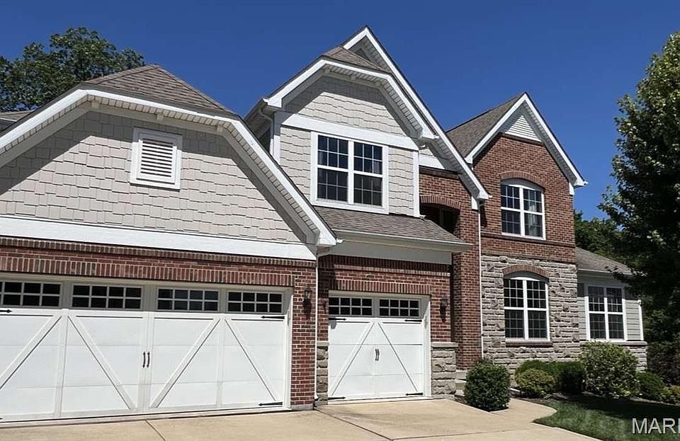 1st image of 680 Savannah View Way