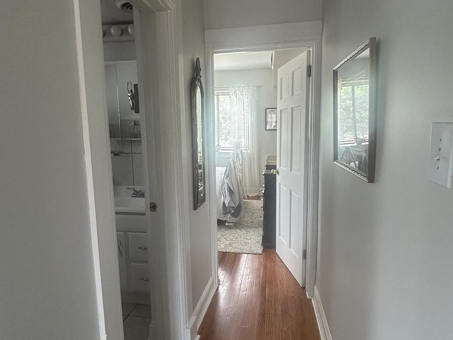 1 bed, 900 sqft, $1,300 — Photo 4