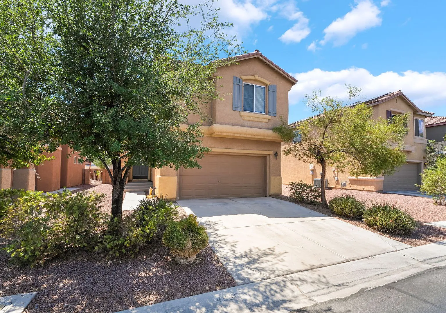 Spacious Two-Story Home with Pool! — Photo 2