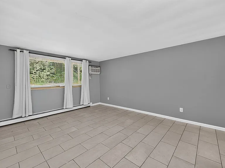 Washington House — Photo 9