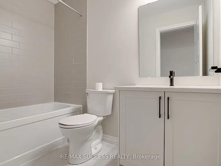 147 Siebert Ave — Photo 37