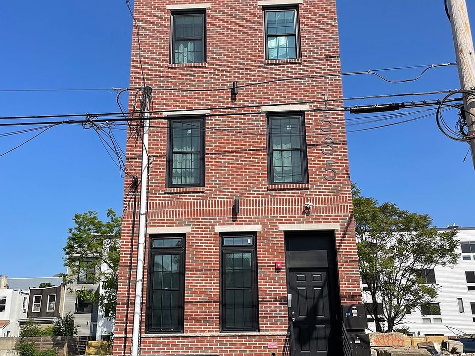 1st image of 1535 N 6th St #4