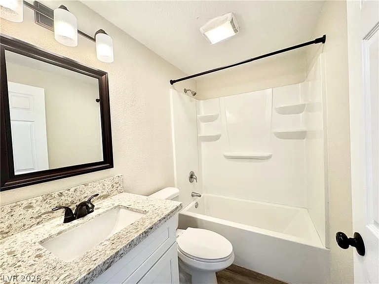 2081 S Dandelion St #3 — Photo 8