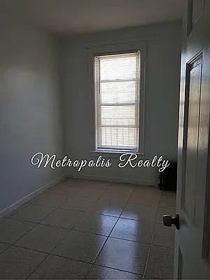 Rented by Metropolis International Realty Inc. | media 17