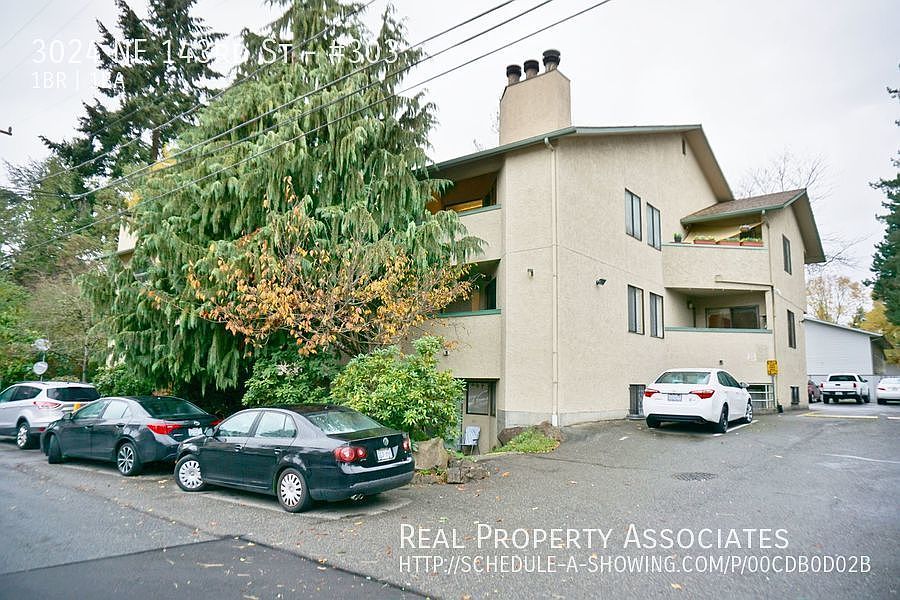 1st image of 3024 NE 143rd St APT 303