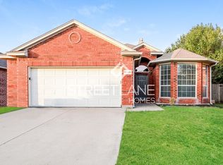 10633 Fossil Hill Dr, Fort Worth, TX 76131