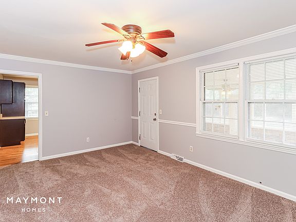 4th image of 300 Chucker Dr