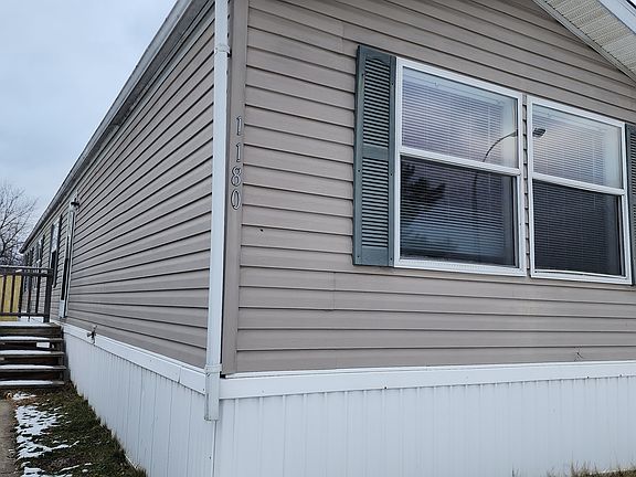 3rd image of 1180 Peach Blossom Cir